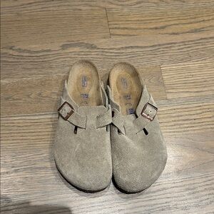Birkenstock Women's Suede Mules - Gray